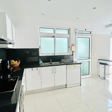 Vera Downtown Вилла Фуншал