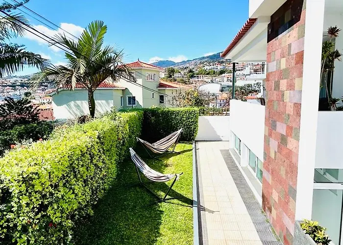 Vera Downtown * Funchal (Madeira)