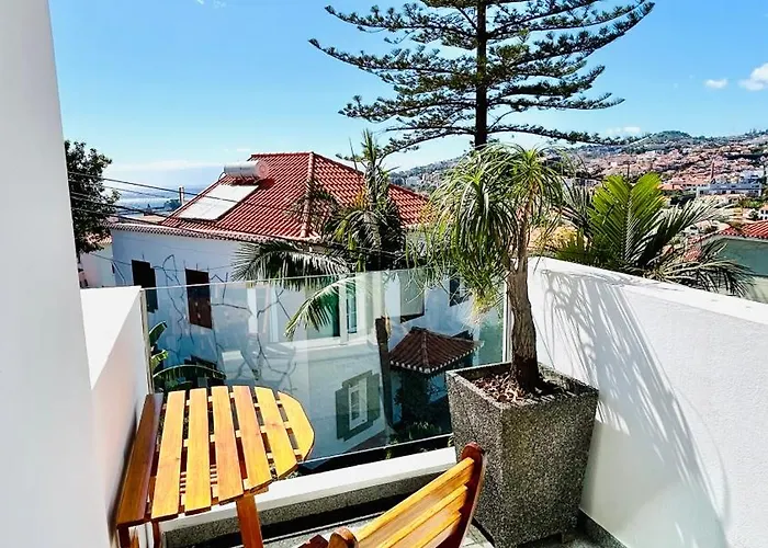 Vera Downtown * Funchal (Madeira)